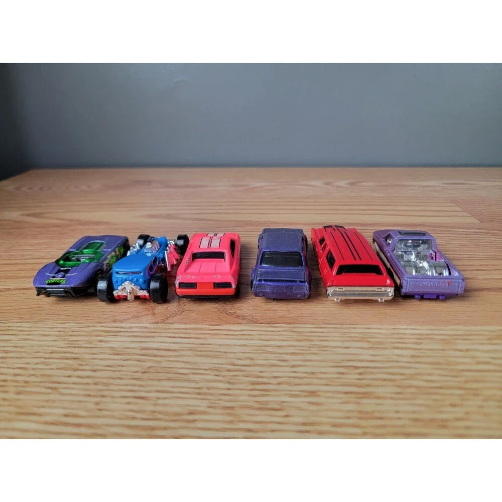 Mattel Hot Wheels Assorted Cars Die Cast 1:64 Scale Lot of 6